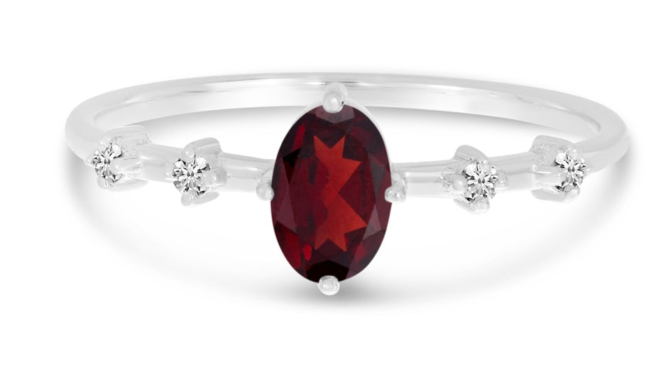 Oval Shape Garnet Ring with Diamonds